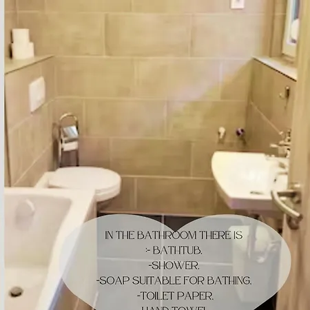 Апартаменты Matyas Corner Square I *