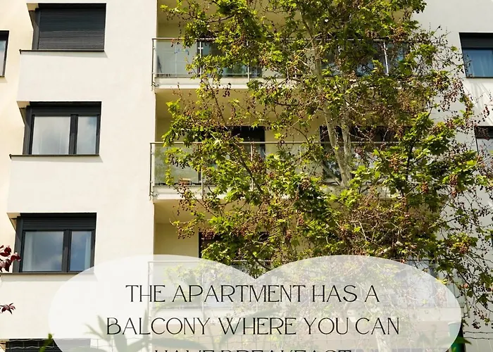 Matyas Corner Square I Апартаменты *